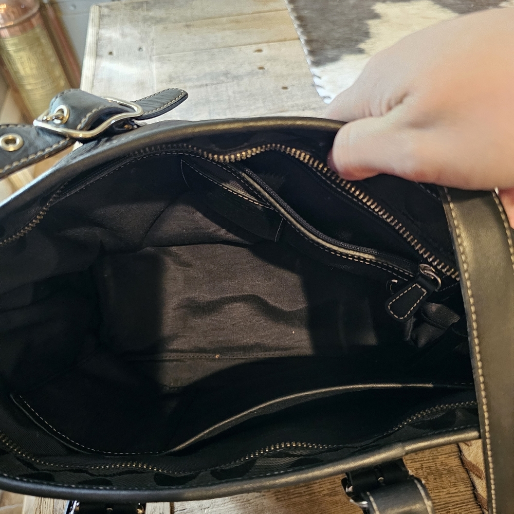Coach Purse - Picture 4 of 5
